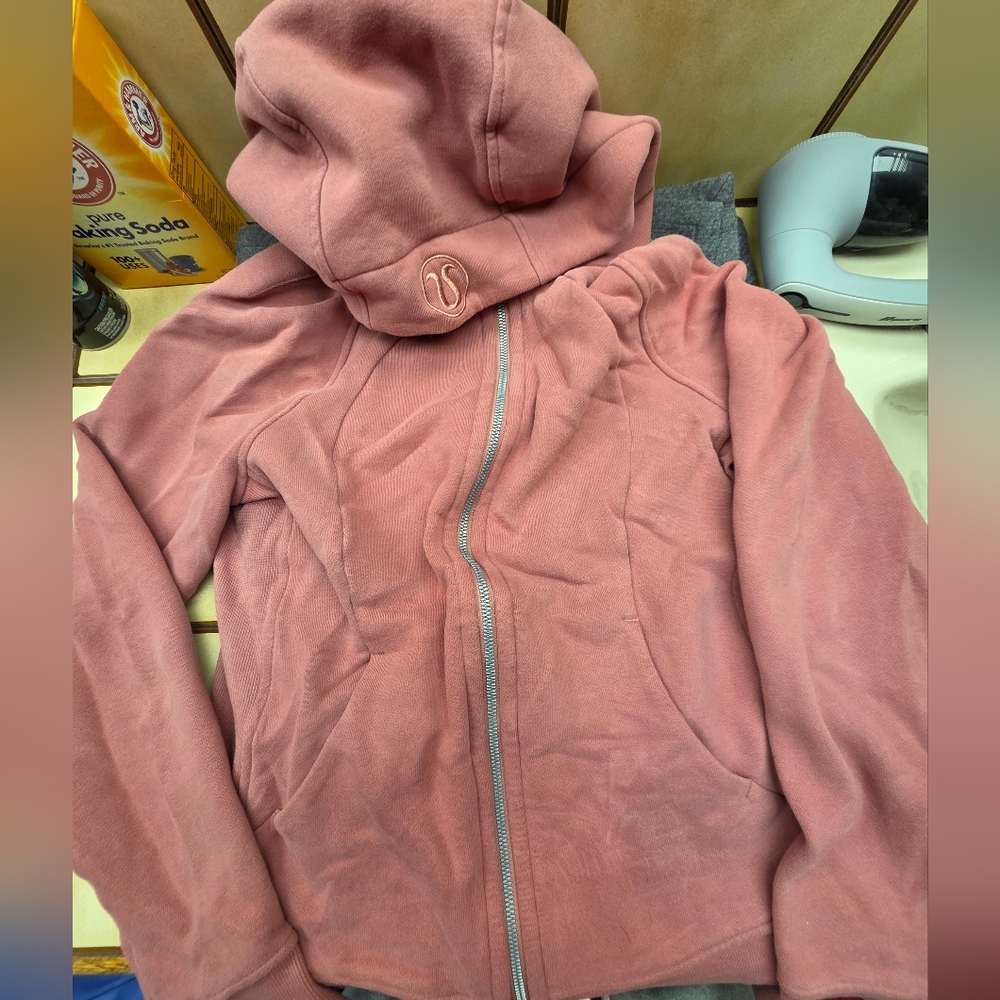 Lululemon Scuba Hoodie *Light Cotton Fleece, Size 8